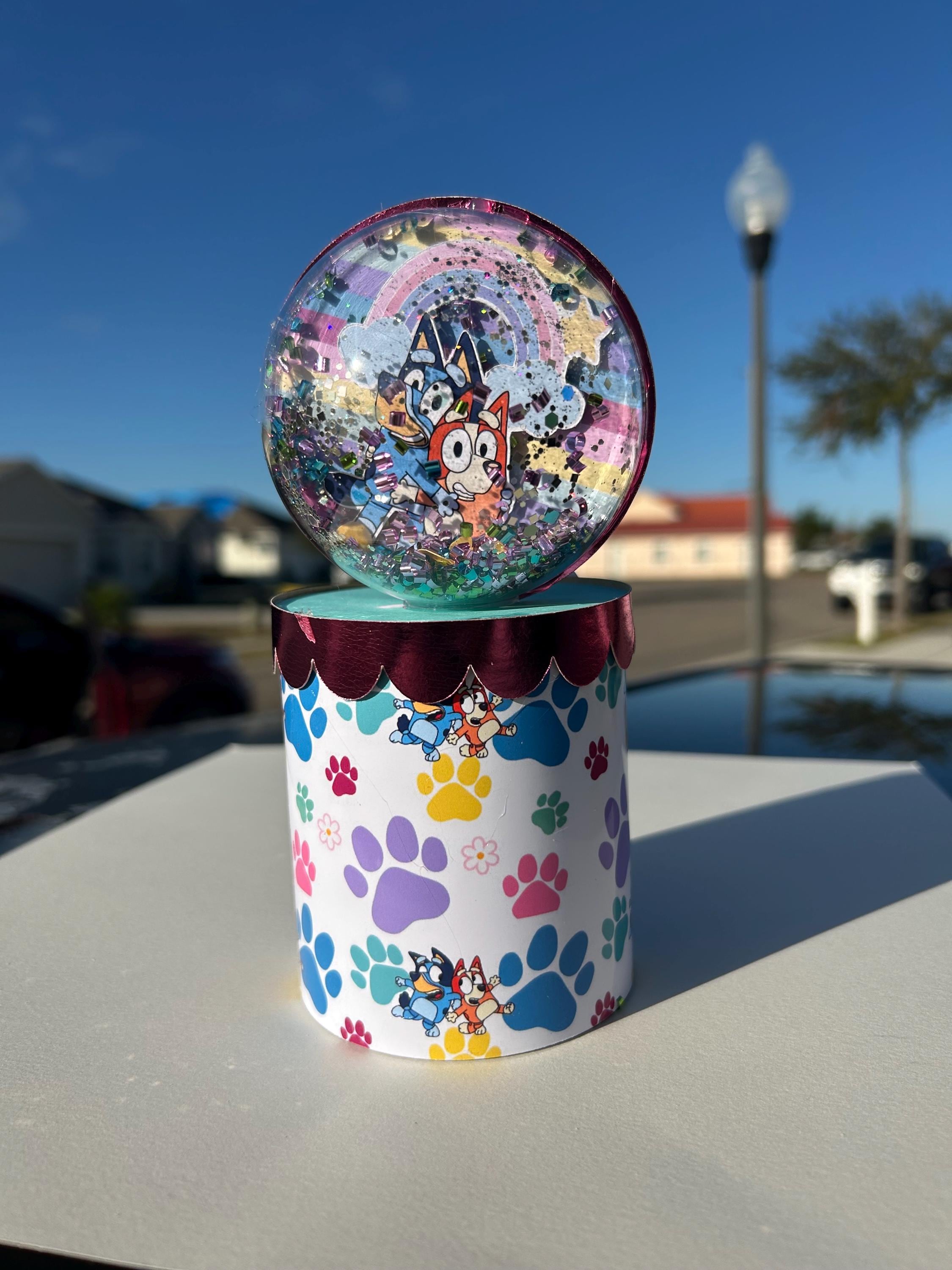 Blue Dog Pringles Shaker Party Favor