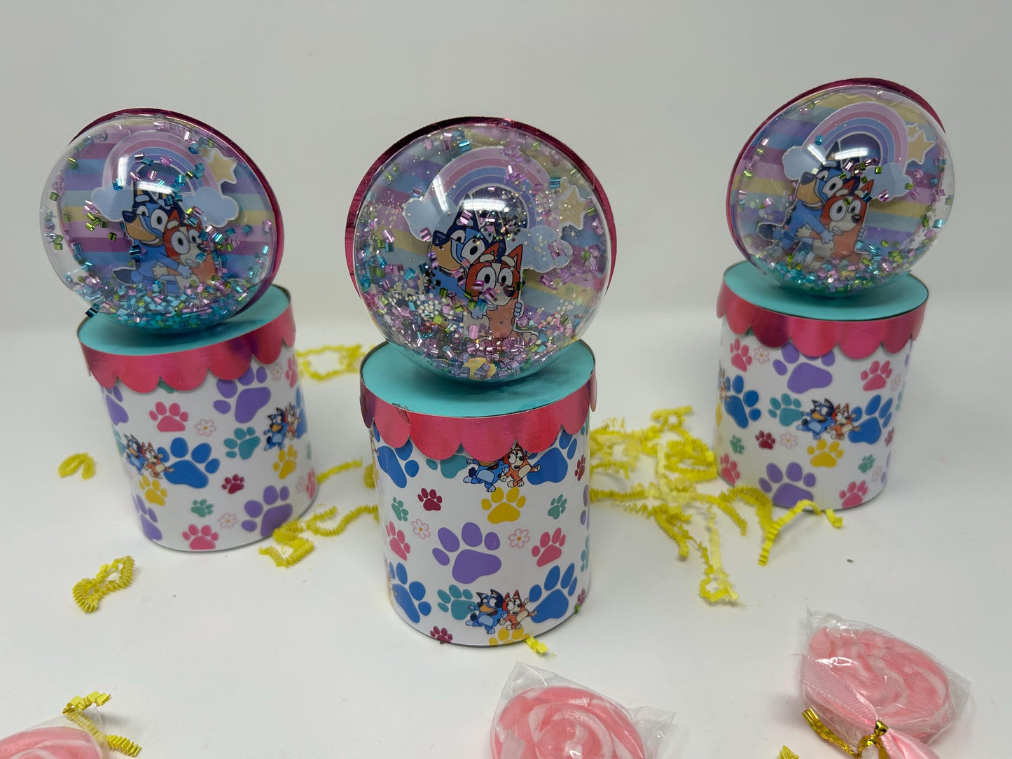 Blue Dog Pringles Shaker Party Favor